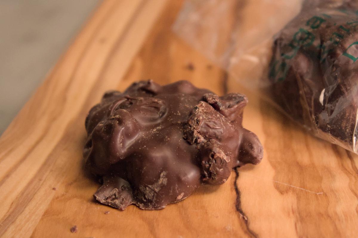 Sugar-Free Milk Chocolate Raisin Cluster - Wrapped