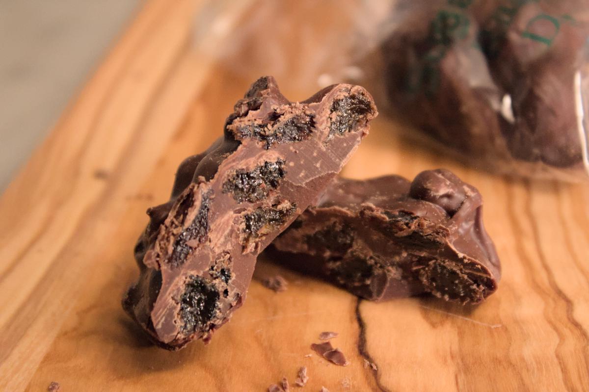 Sugar-Free Milk Chocolate Raisin Cluster - Wrapped