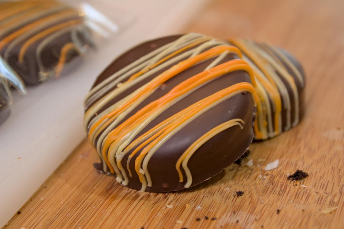 Chocolate Covered Oreos | Milk, Dark, or White chocolate | 2-pack