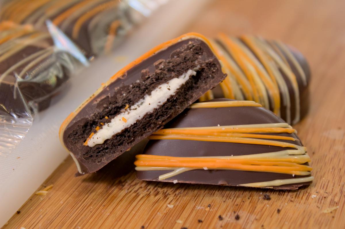 Chocolate Covered Oreos | Milk, Dark, or White chocolate | 2-pack