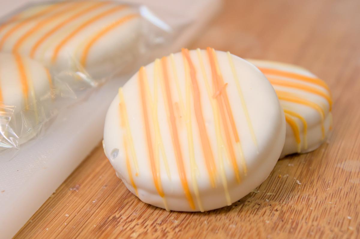 Chocolate Covered Oreos | Milk, Dark, or White chocolate | 2-pack