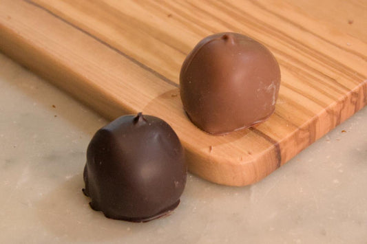 These fine Belgian milk and dark chocolates are filled with liquid heaven and a rich cherry center.