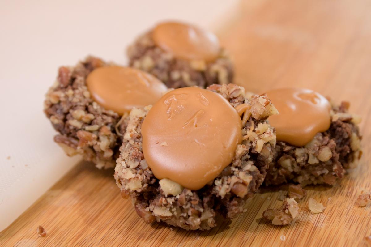 Caramel Pecan Turtle Cookies